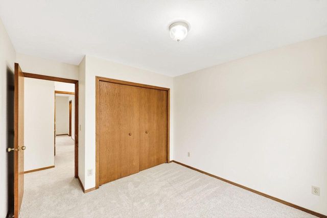 10 Wynbrook Circle, Madison, WI 53704