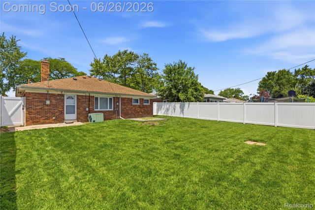 1075 12th Street, Wyandotte, MI 48192