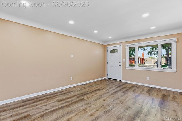 1075 12th Street, Wyandotte, MI 48192