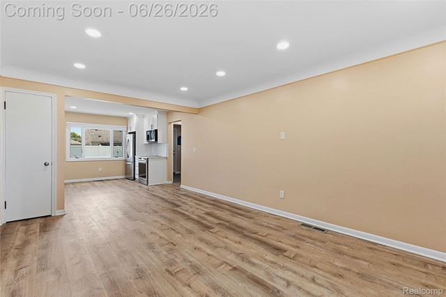 1075 12th Street, Wyandotte, MI 48192
