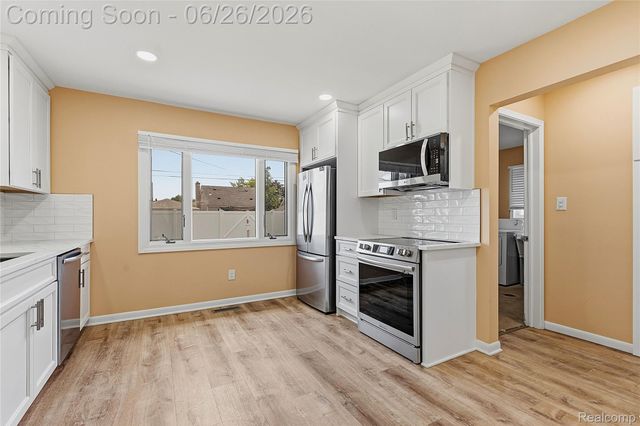 1075 12th Street, Wyandotte, MI 48192