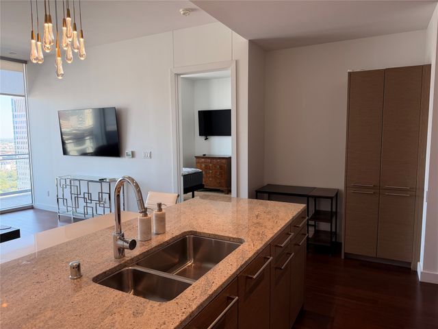 2900 Mckinnon Street 2507, Dallas, TX 75201