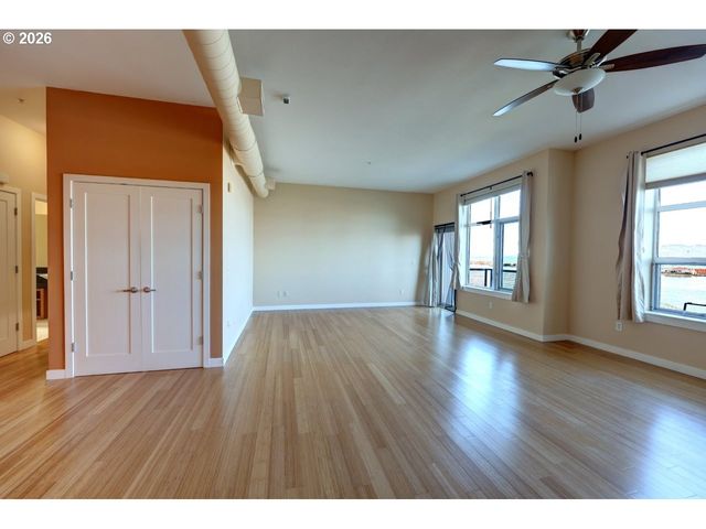 3930 ABBEY Ln 304A, Astoria, OR 97103