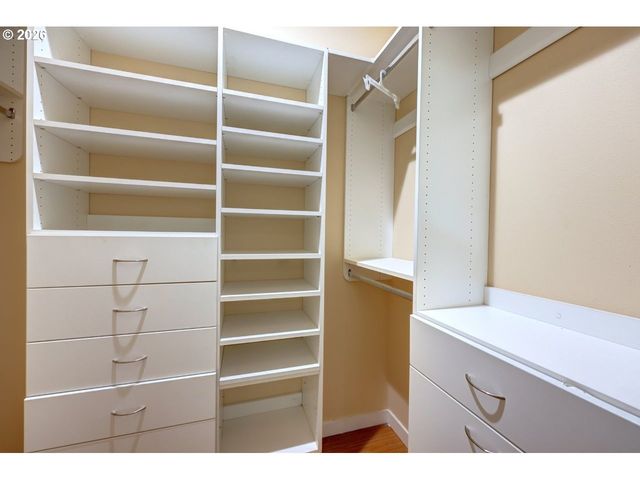 3930 ABBEY Ln 304A, Astoria, OR 97103