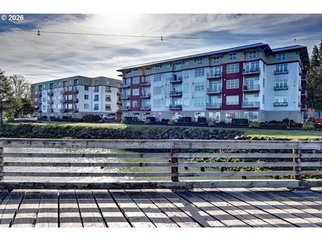 3930 ABBEY Ln 304A, Astoria, OR 97103