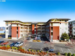 3930 ABBEY Ln 304A, Astoria, OR 97103