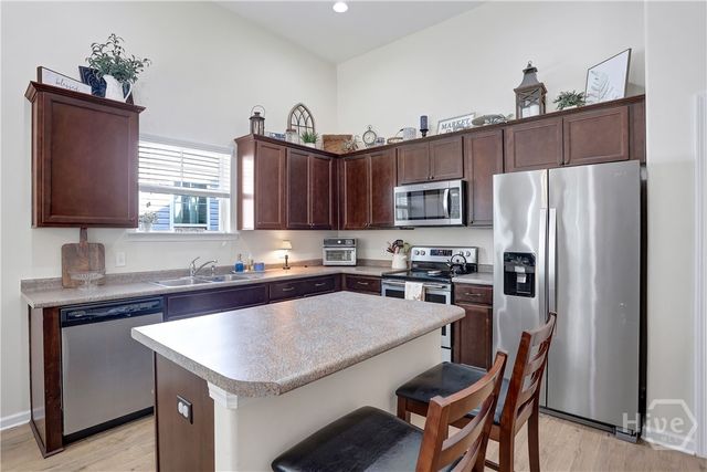 119 Crystal Lake Drive, Savannah, GA 31407