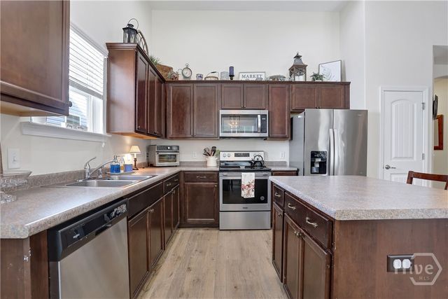 119 Crystal Lake Drive, Savannah, GA 31407