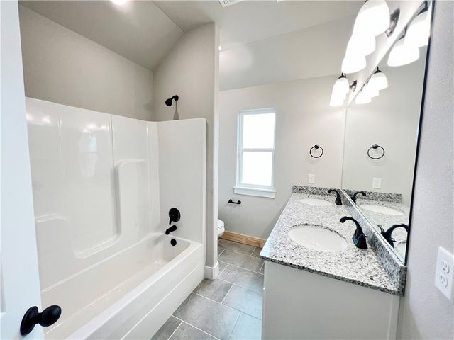 983 Madden Street, Tontitown, AR 72762