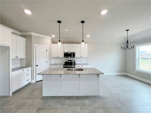 983 Madden Street, Tontitown, AR 72762