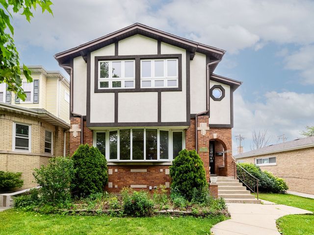 6527 N Onarga Avenue, Chicago, IL 60631