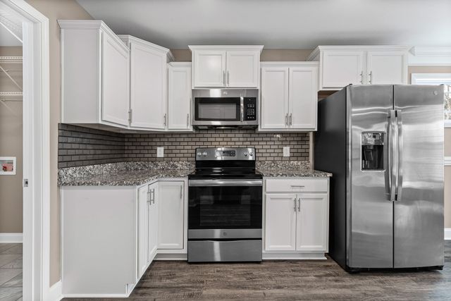 1345 Sussex Drive, Clarksville, TN 37042