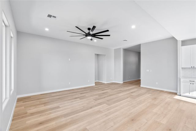 1505 John Oliver Dr, Corpus Christi, TX 78418