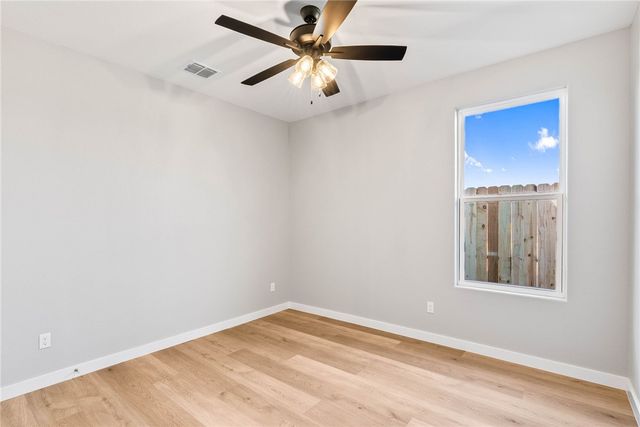 1505 John Oliver Dr, Corpus Christi, TX 78418