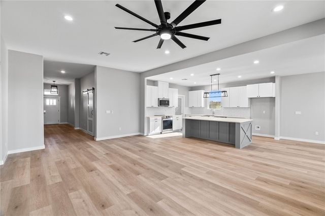 1505 John Oliver Dr, Corpus Christi, TX 78418