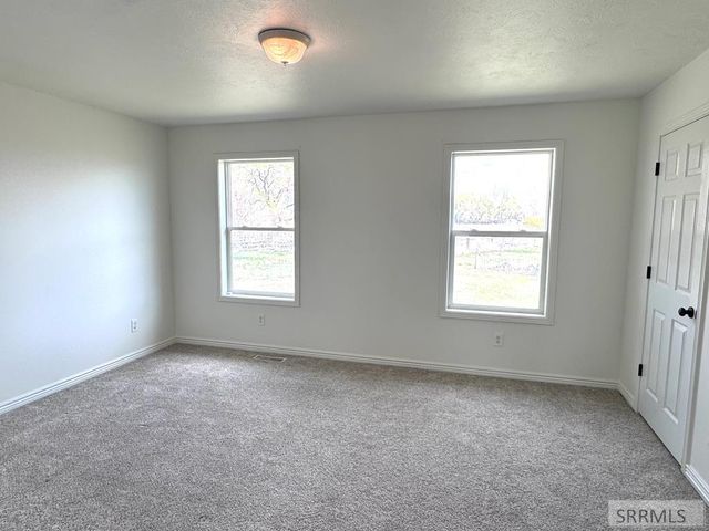 634 N 3200 E, Menan, ID 83434