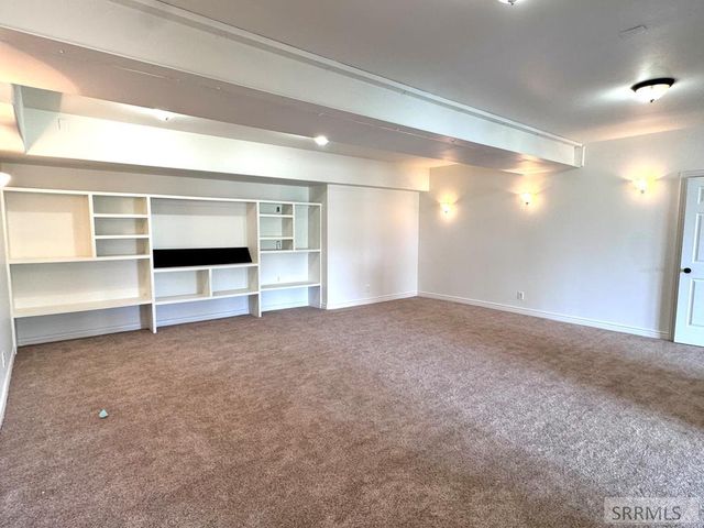 634 N 3200 E, Menan, ID 83434