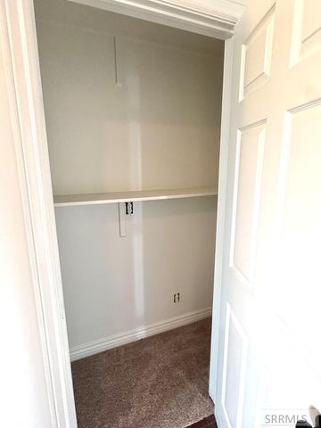 634 N 3200 E, Menan, ID 83434