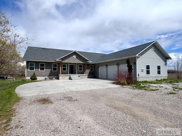 634 N 3200 E, Menan, ID 83434