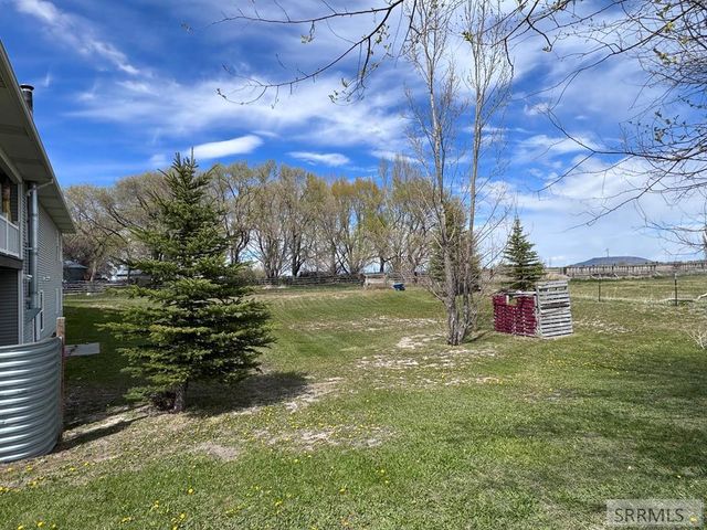 634 N 3200 E, Menan, ID 83434
