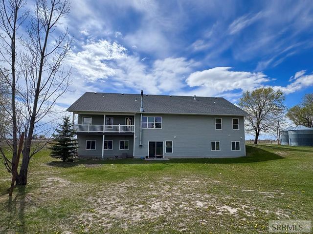 634 N 3200 E, Menan, ID 83434
