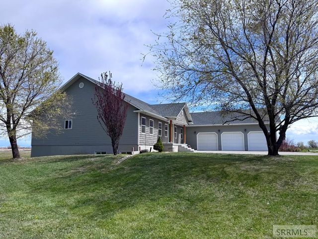 634 N 3200 E, Menan, ID 83434