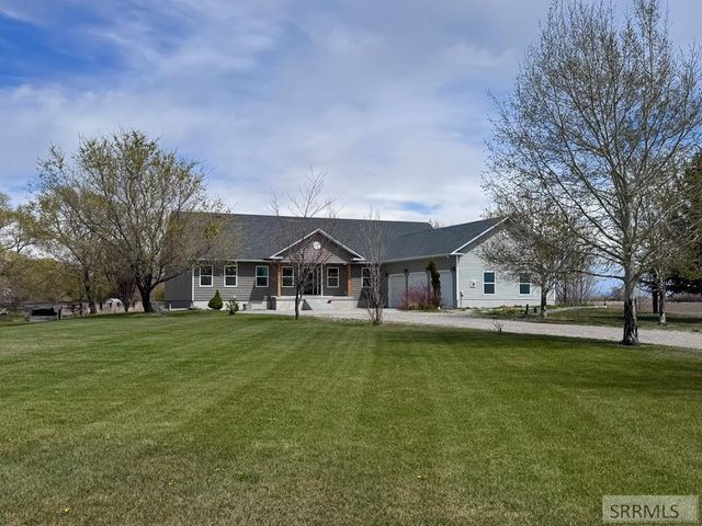 634 N 3200 E, Menan, ID 83434