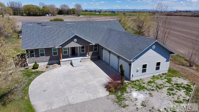 634 N 3200 E, Menan, ID 83434