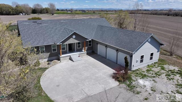 634 N 3200 E, Menan, ID 83434
