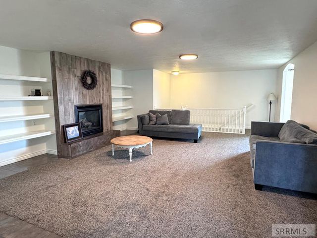 634 N 3200 E, Menan, ID 83434