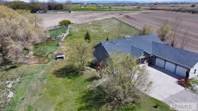634 N 3200 E, Menan, ID 83434