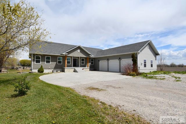 634 N 3200 E, Menan, ID 83434