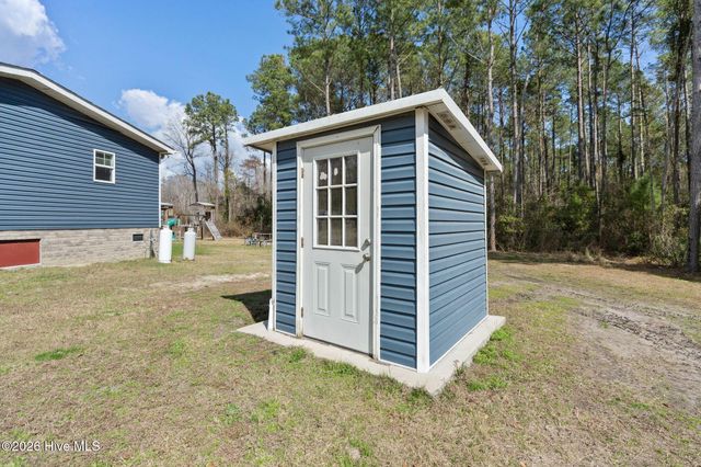 460 Oakey Point Road, Hampstead, NC 28443