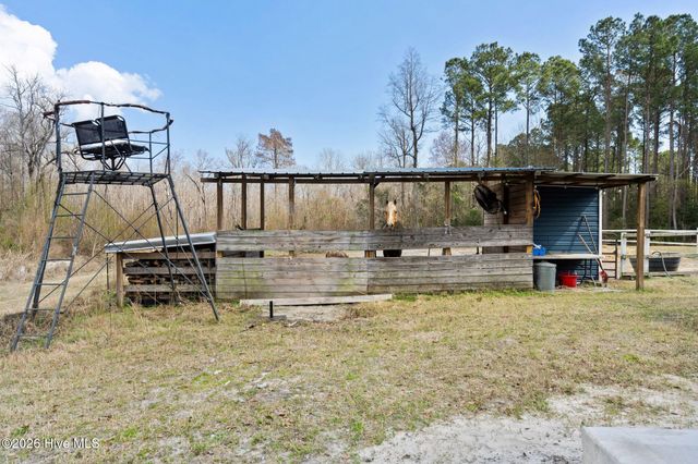 460 Oakey Point Road, Hampstead, NC 28443