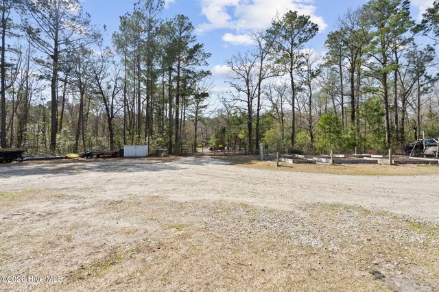460 Oakey Point Road, Hampstead, NC 28443