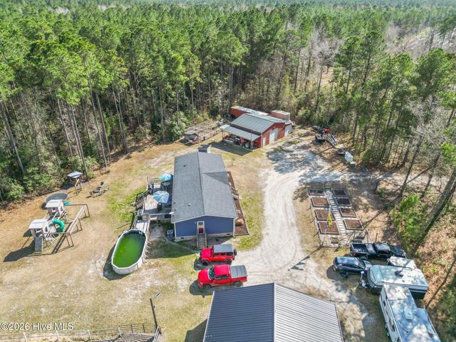 460 Oakey Point Road, Hampstead, NC 28443