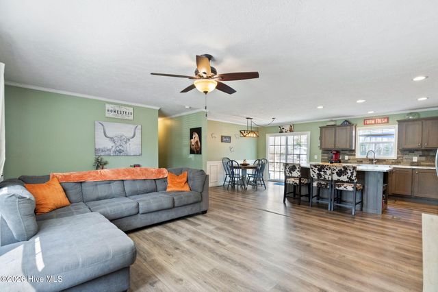 460 Oakey Point Road, Hampstead, NC 28443