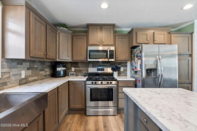 460 Oakey Point Road, Hampstead, NC 28443