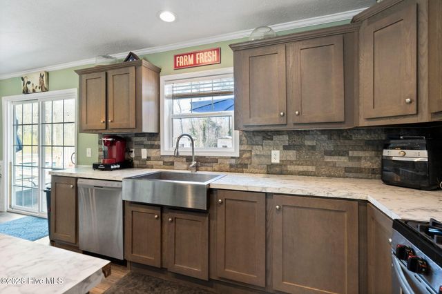 460 Oakey Point Road, Hampstead, NC 28443