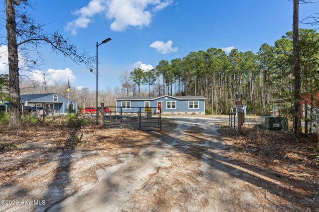 460 Oakey Point Road, Hampstead, NC 28443
