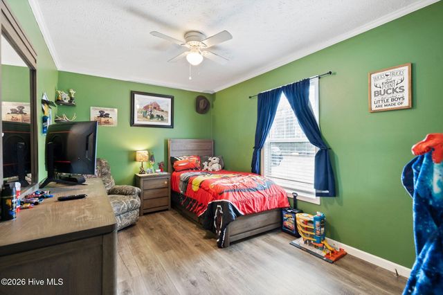 460 Oakey Point Road, Hampstead, NC 28443