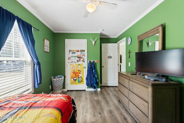 460 Oakey Point Road, Hampstead, NC 28443