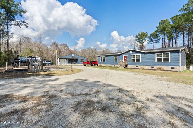 460 Oakey Point Road, Hampstead, NC 28443