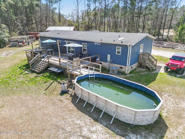 460 Oakey Point Road, Hampstead, NC 28443