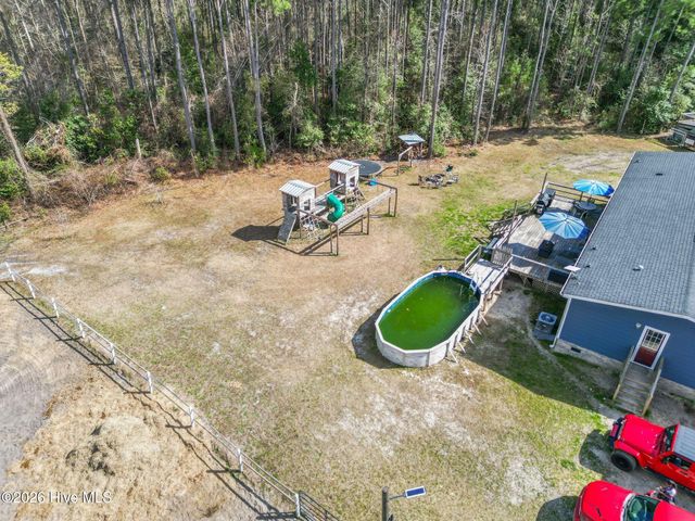 460 Oakey Point Road, Hampstead, NC 28443
