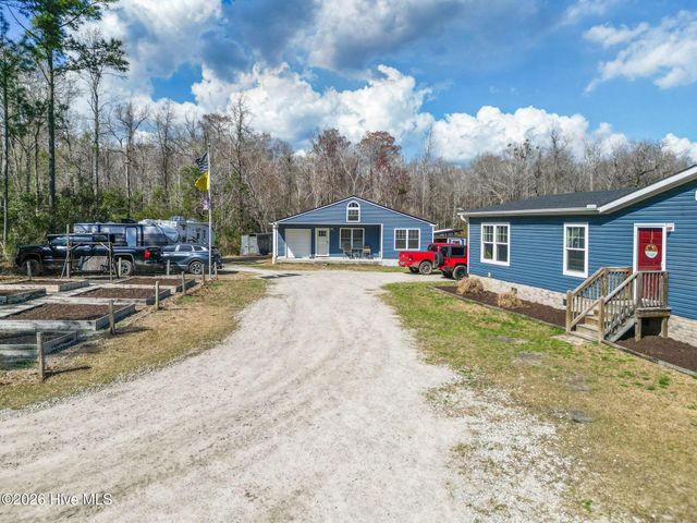 460 Oakey Point Road, Hampstead, NC 28443