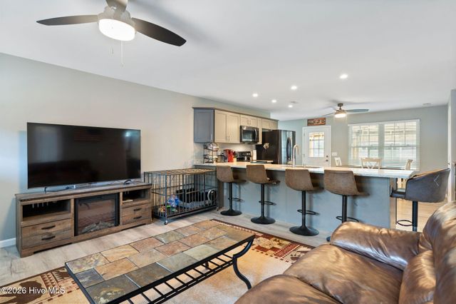 460 Oakey Point Road, Hampstead, NC 28443