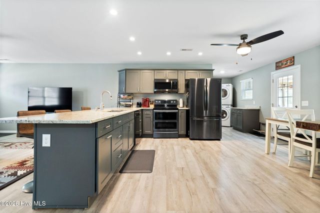 460 Oakey Point Road, Hampstead, NC 28443