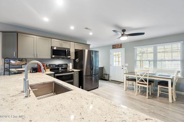 460 Oakey Point Road, Hampstead, NC 28443