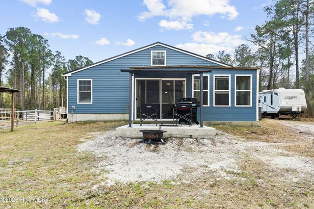 460 Oakey Point Road, Hampstead, NC 28443